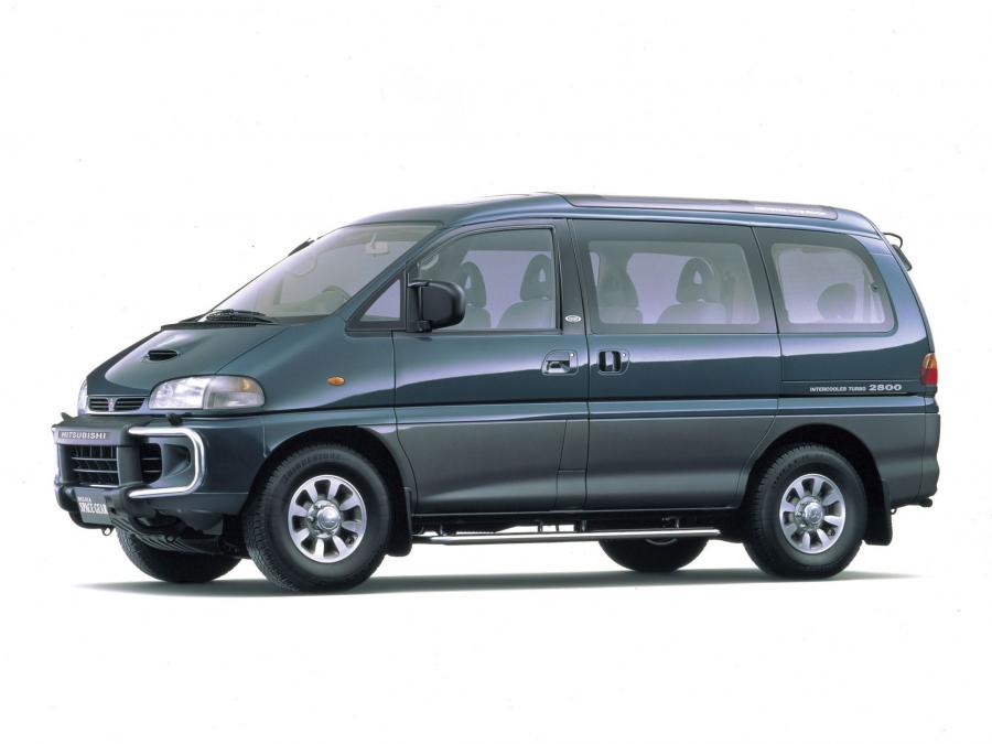  Mitsubishi Delica Space Gear 4WD 1994 года  (фото 3 из 13)